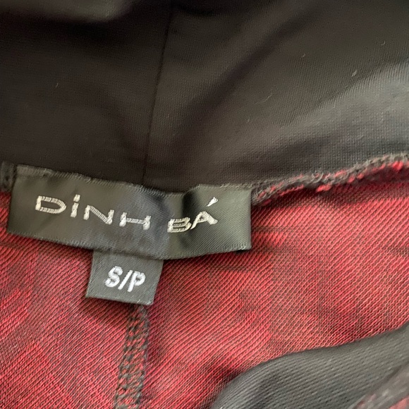 Lovely Dinh Ba red and black dress - Picture 3 of 5